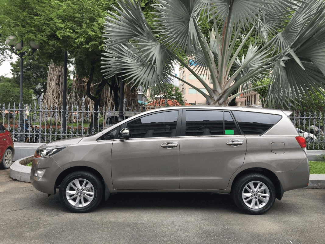 cho thuê xe 7 chỗ đi phan thiết