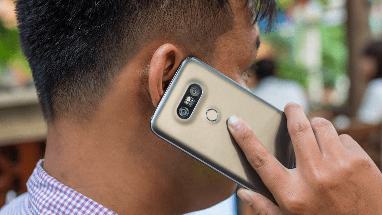 gọi điện xác nhận khi thuê xe