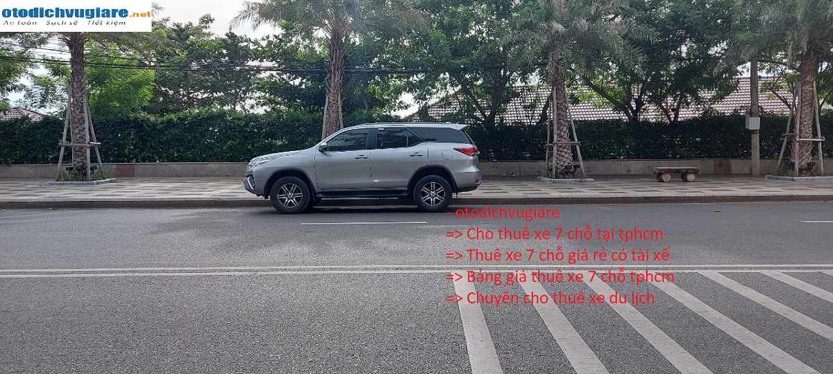 cho thuê xe 7 chỗ tphcm