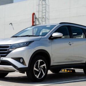 dịch vụ cho thuê xe toyota rush