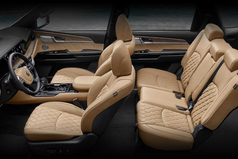 thuê xe 7 chỗ tphcm